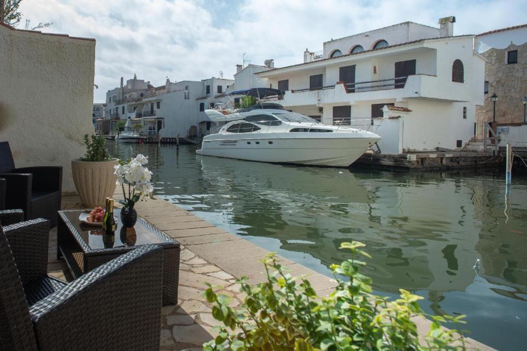 Vila Casa Cartago Empuriabrava Exteriér fotografie
